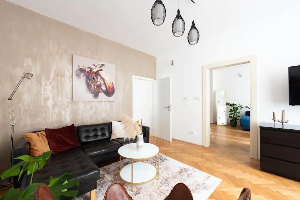 2 Bedrooms Apt Near Wenceslas Sq Praha Exteriér fotografie