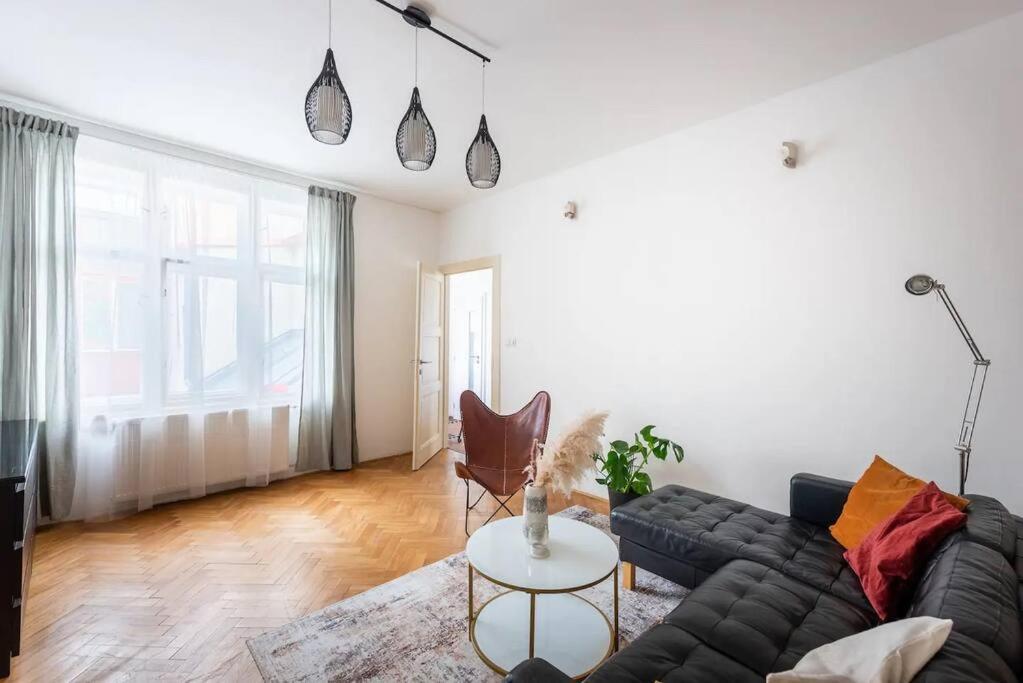 2 Bedrooms Apt Near Wenceslas Sq Praha Exteriér fotografie