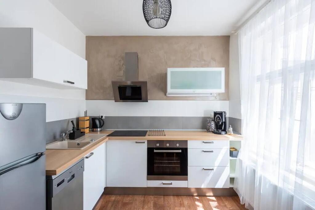 2 Bedrooms Apt Near Wenceslas Sq Praha Exteriér fotografie
